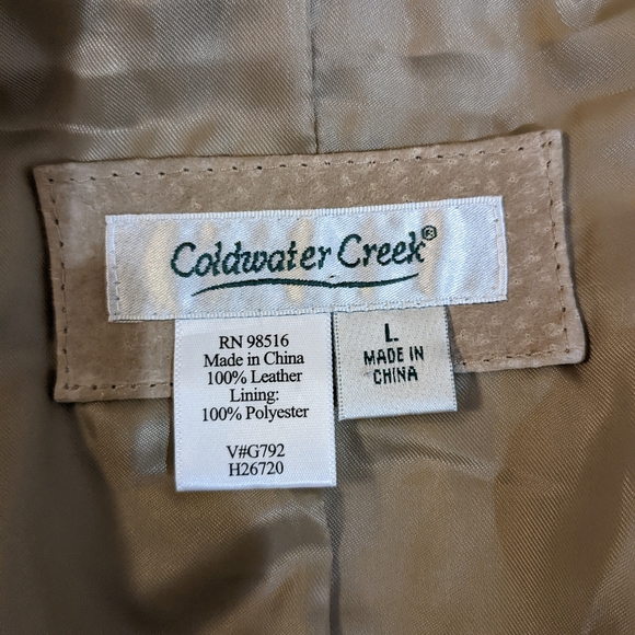 Women's Coldwater Creek beautiful leather vest with embossed design. Size large. - Picture 5 of 7